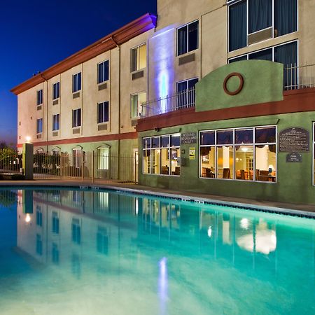Holiday Inn Express Hotel & Suites Live Oak By Ihg מראה חיצוני תמונה