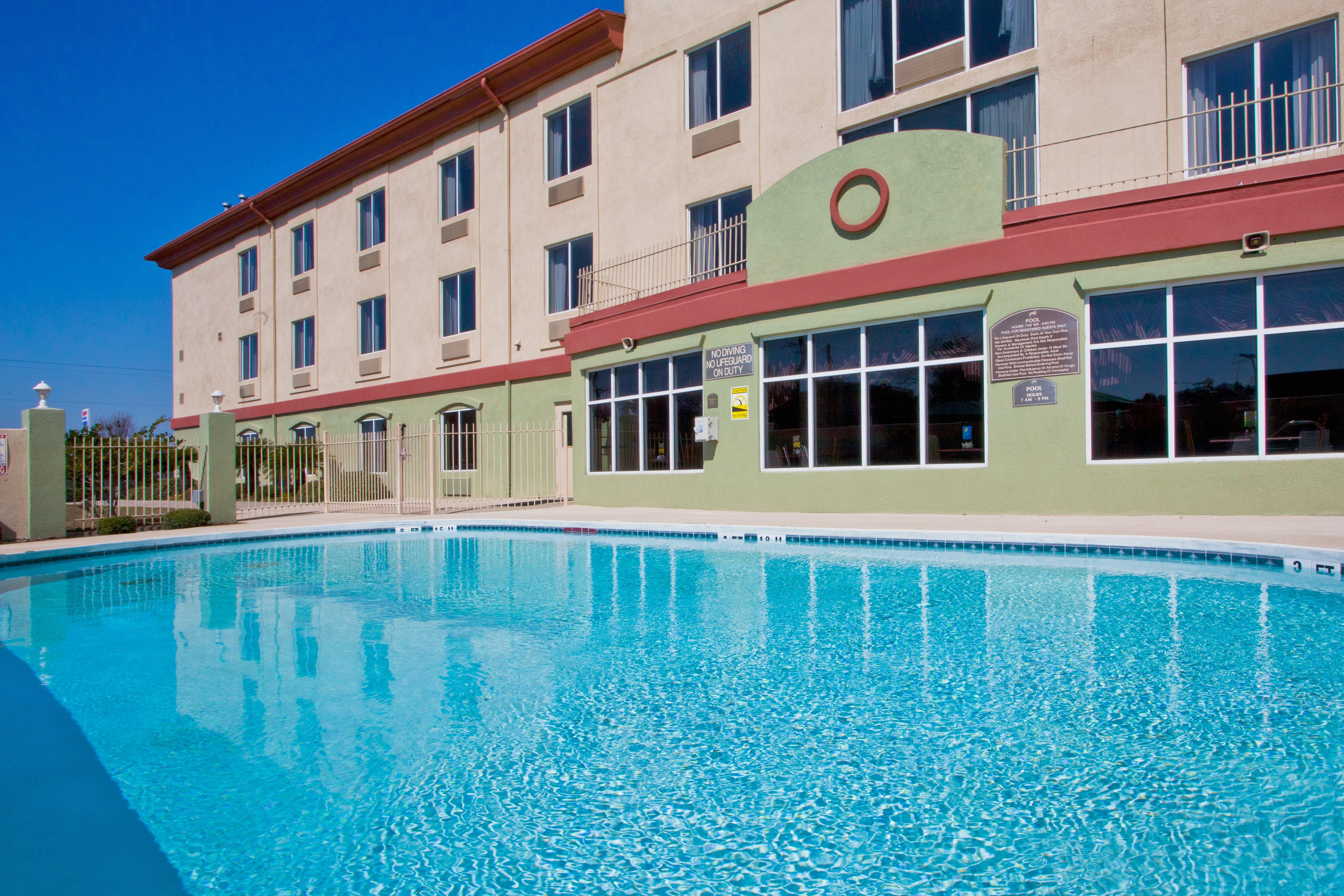 Holiday Inn Express Hotel & Suites Live Oak By Ihg מראה חיצוני תמונה